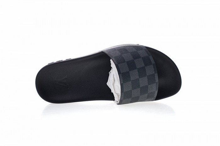 L1VV SANDALS
