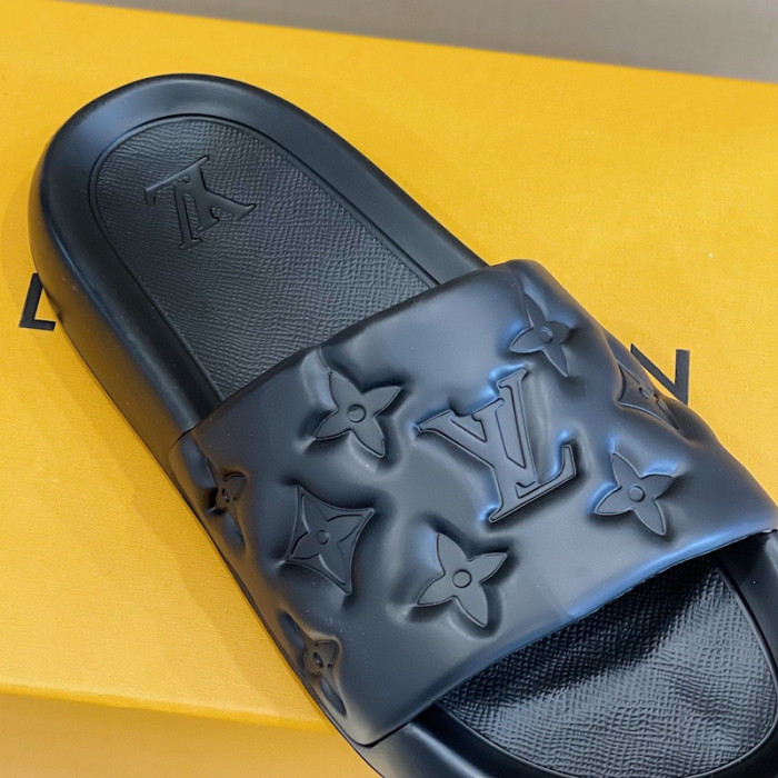 L1VV SANDALS