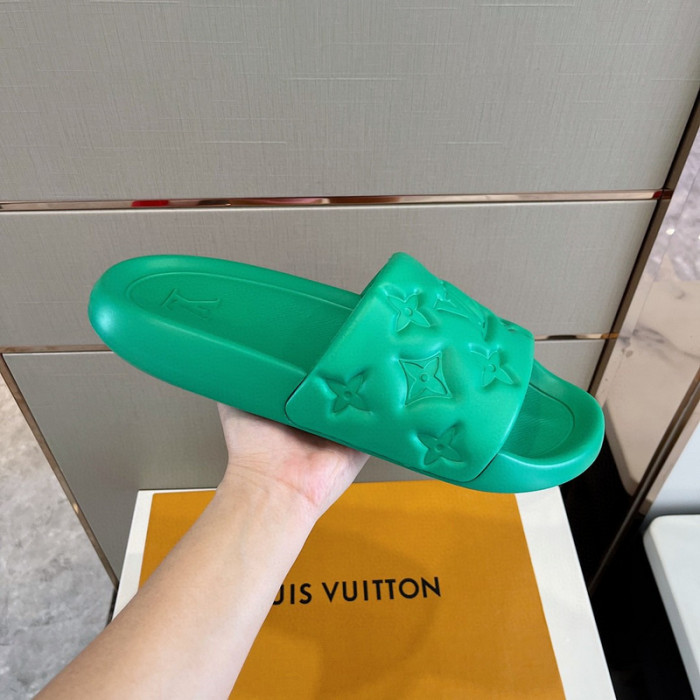 L1VV SANDALS