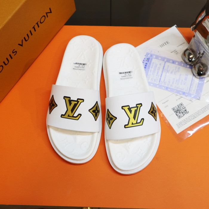 L1VV SANDALS