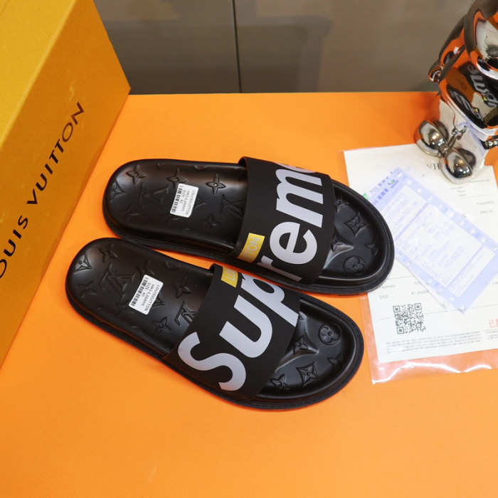 L1VV SANDALS