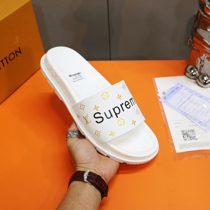 L1VV SANDALS