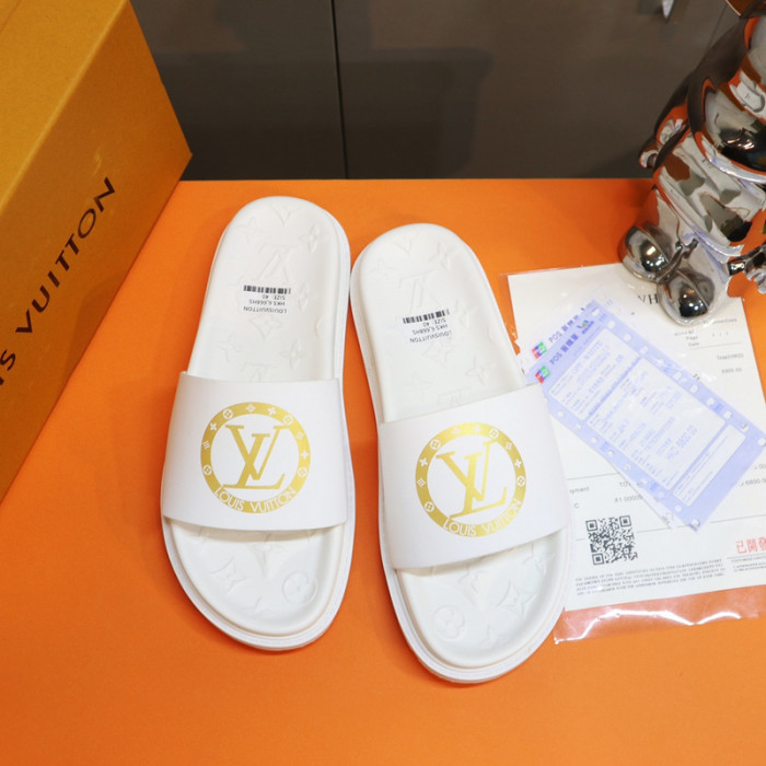 L1VV SANDALS