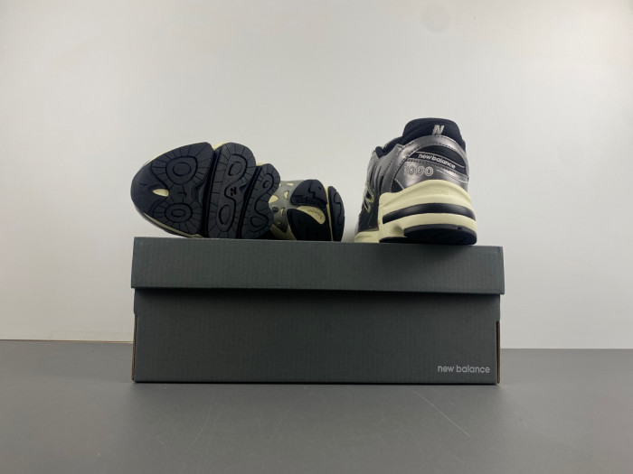 New Balance 1000 Silver Metallic M1000SL