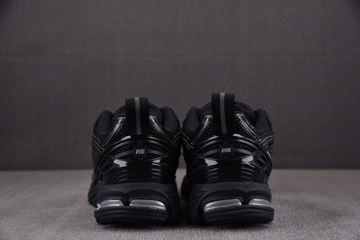 New Balance 1906R Black Grey M1906RCH