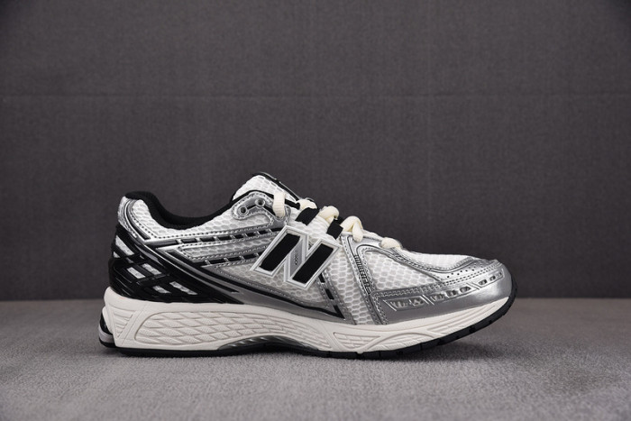 New Balance 1906R Silver Black M1906RER