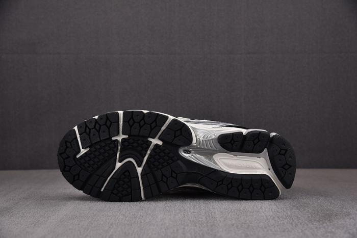 New Balance 1906R Silver Black M1906RER