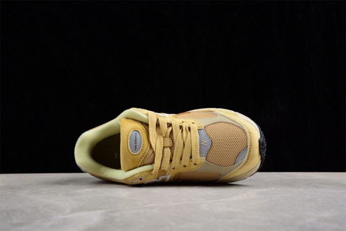 New Balance 2002R AURALEE Yellow Beige M2002RE1