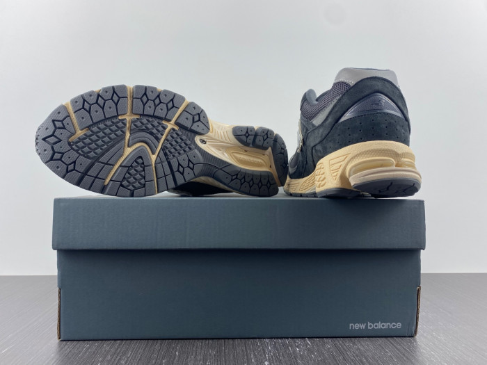 New Balance 2002R Black Dark Grey M2002RHO