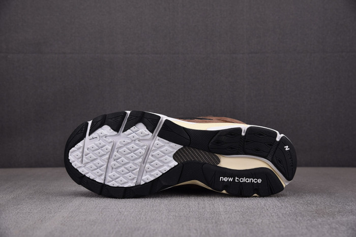 New Balance 990v3 MiUSA JJJJound Montréal M990JB3
