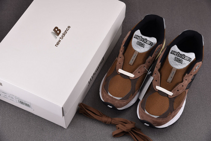 New Balance 990v3 MiUSA JJJJound Montréal M990JB3