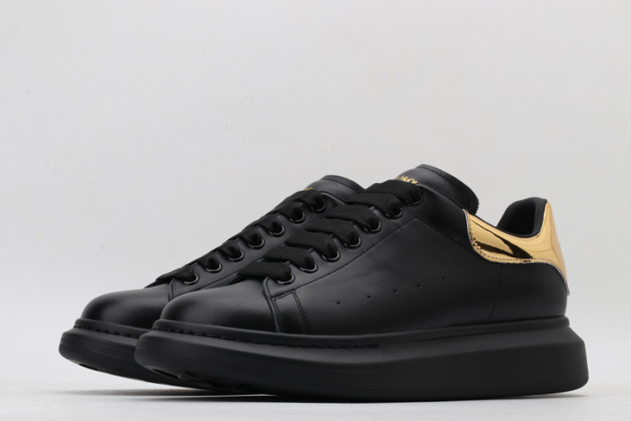 ALEXANDER MCQUEEN SNEAKERS