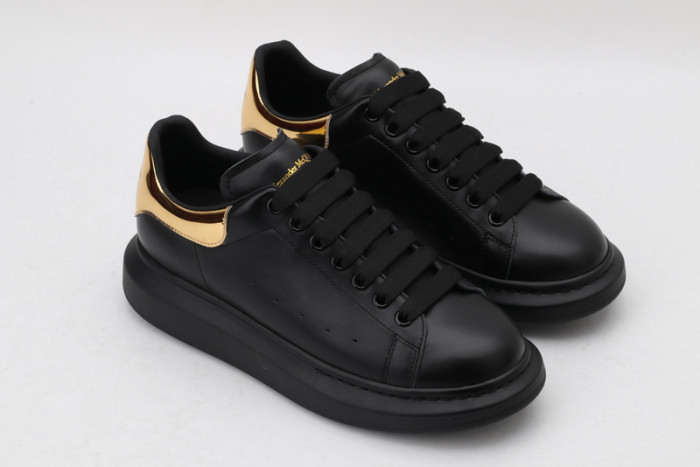 ALEXANDER MCQUEEN SNEAKERS