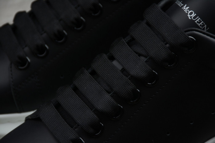 ALEXANDER MCQUEEN SNEAKERS