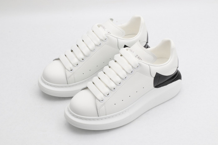 ALEXANDER MCQUEEN SNEAKERS