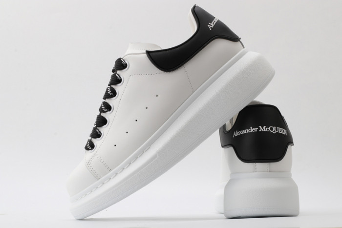 ALEXANDER MCQUEEN SNEAKERS