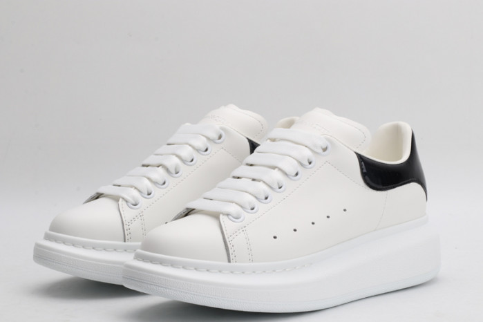 ALEXANDER MCQUEEN SNEAKERS