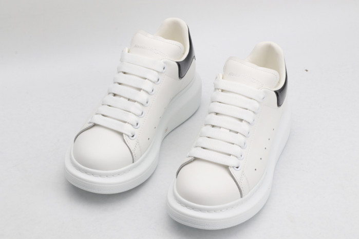 ALEXANDER MCQUEEN SNEAKERS