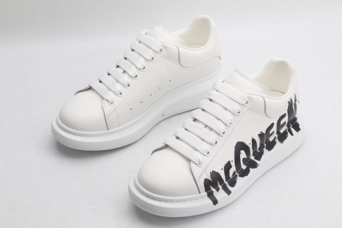 ALEXANDER MCQUEEN SNEAKERS