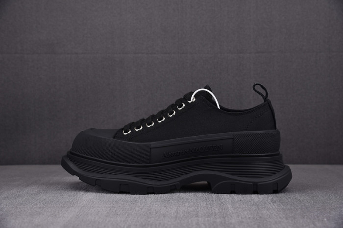 ALEXANDER MCQUEEN Sneaker