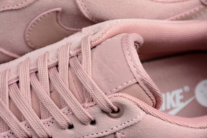 NIKE AIR FORCE 1 LOW “PARTICLE PINK”  AA1117-600