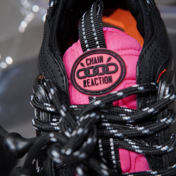 VERSA CHAIN REACTION SNEAKERS