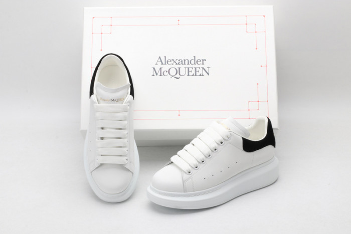 ALEXANDER MCQUEEN SNEAKERS