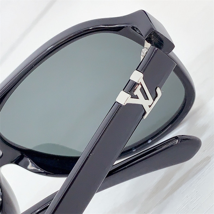 L1VV Sunglasses