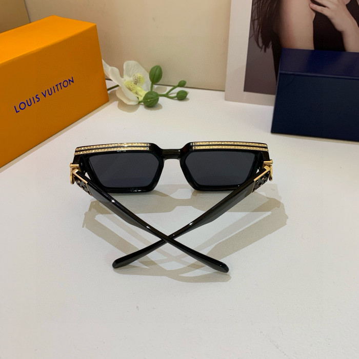 L1VV Sunglasses